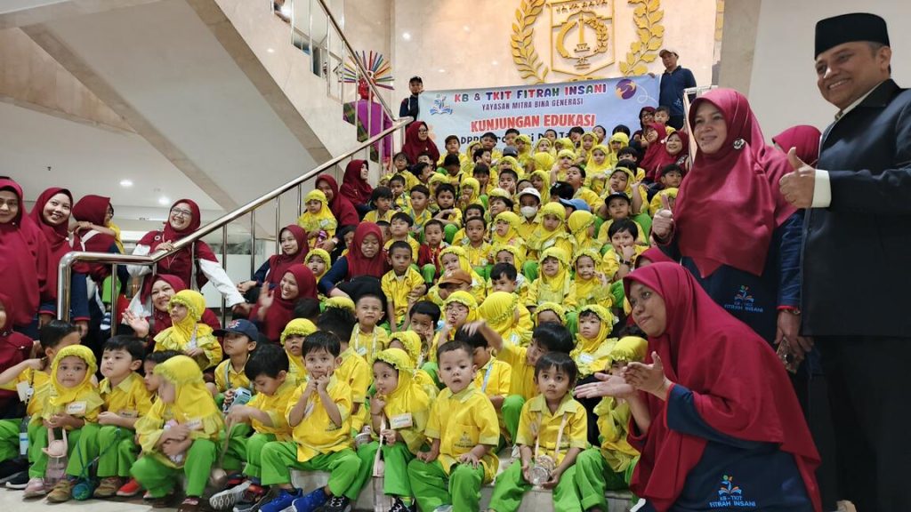 Puluhan Anak TKIT Fitrah Insani Kunjungi Gedung DPRD DKI Jakarta, Abdul Aziz: Kenalkan Pemerintahan Sejak Dini